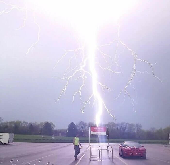 That Guy Is Very Calm Despite a Lightning Strike Right Next to Him